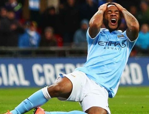 UEFA quyet khong nuong tay voi Man City hinh anh