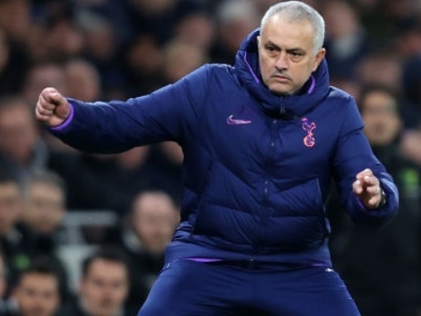 Mourinho co the hoi sinh Tottenham nho mua giai bi hoan hinh anh
