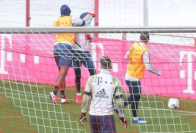 cau thu danh nhau anh 11