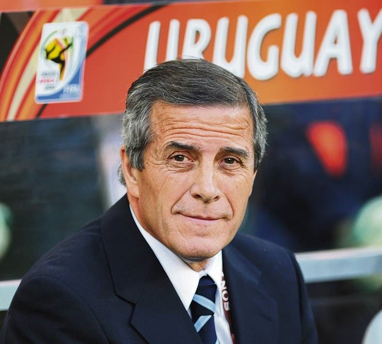 Uruguay sa thai HLV DTQG tai vi lau nam nhat the gioi hinh anh