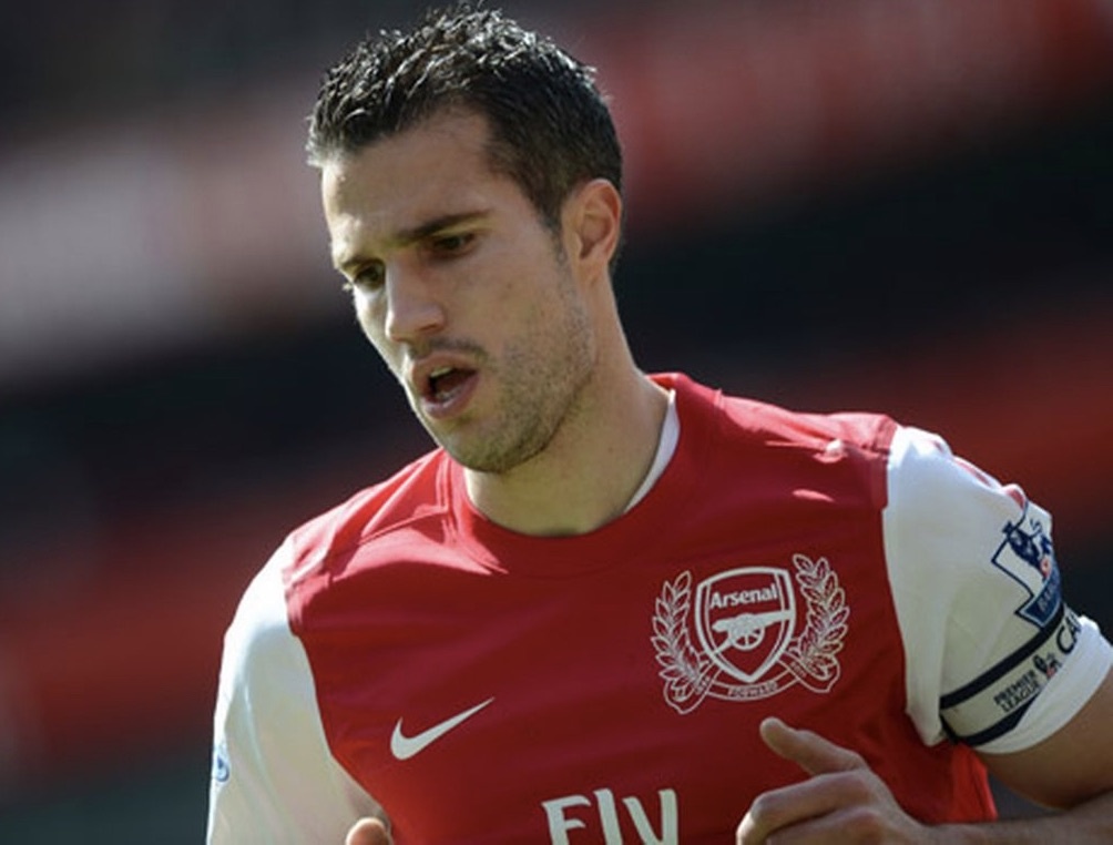 Nhung yeu sach khien Van Persie phan boi Arsenal hinh anh