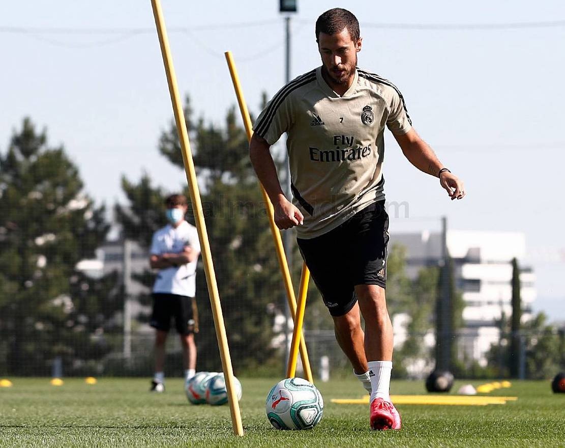 Hazard gay an tuong trong buoi tap cua Real hinh anh