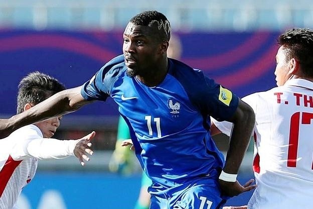 Nguoi xe luoi Bui Tien Dung nam nao thanh hien tuong chau Au hinh anh