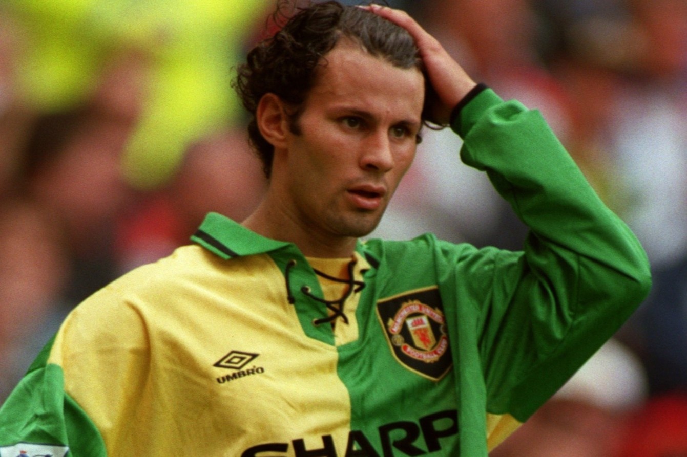 Nhung ao dau tham hoa trong lich su MU hinh anh