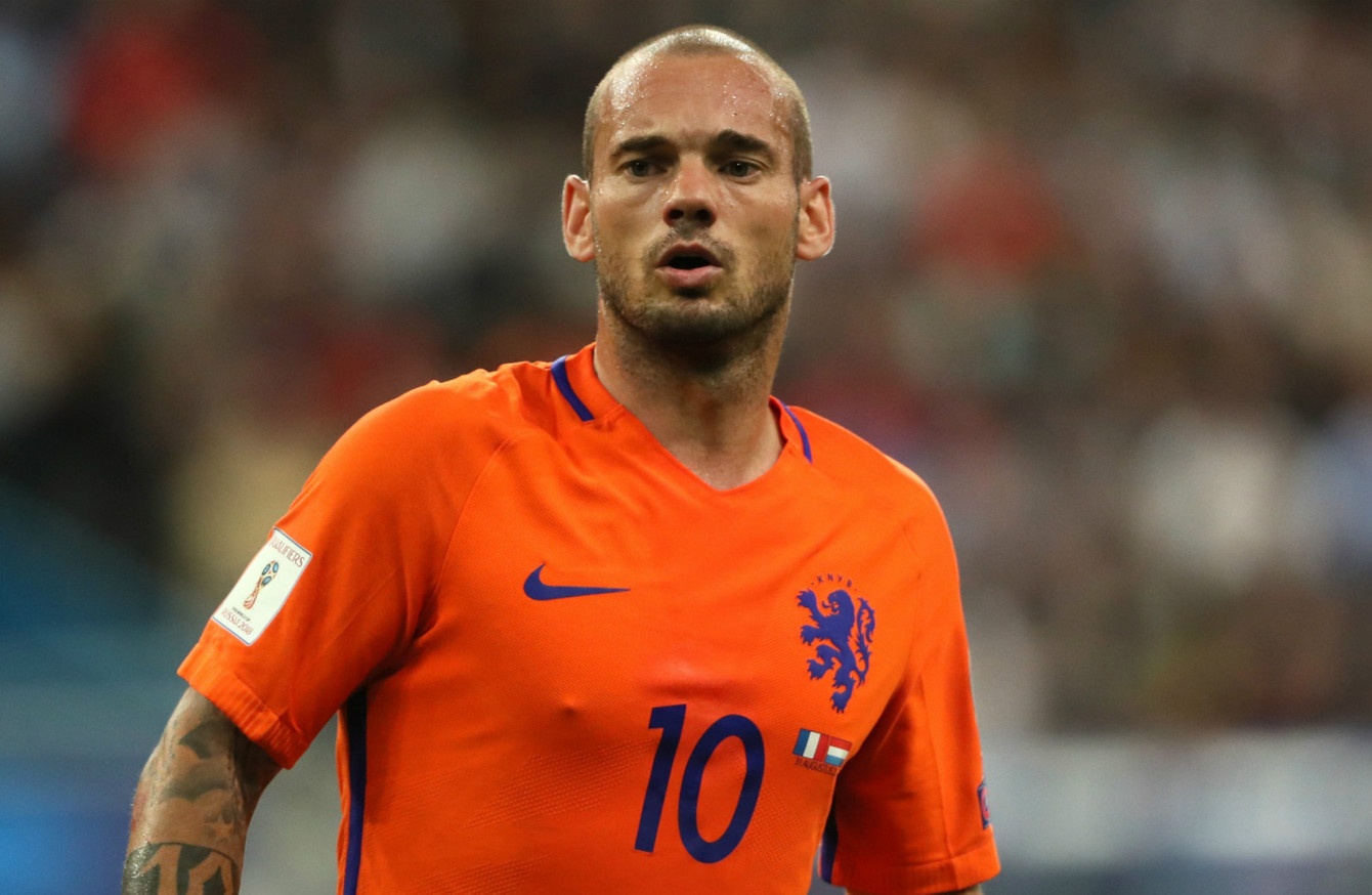 Sneijder: 'Toi co the tro thanh Messi, Ronaldo neu khao khat hon' hinh anh