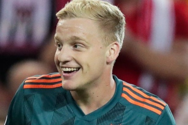 Real kho co co hoi, Van de Beek se gia nhap MU hinh anh