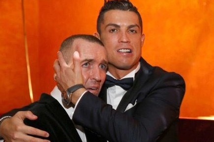 Can benh hiem ngheo khien co the cua cac cau thu dan bi huy hoai hinh anh