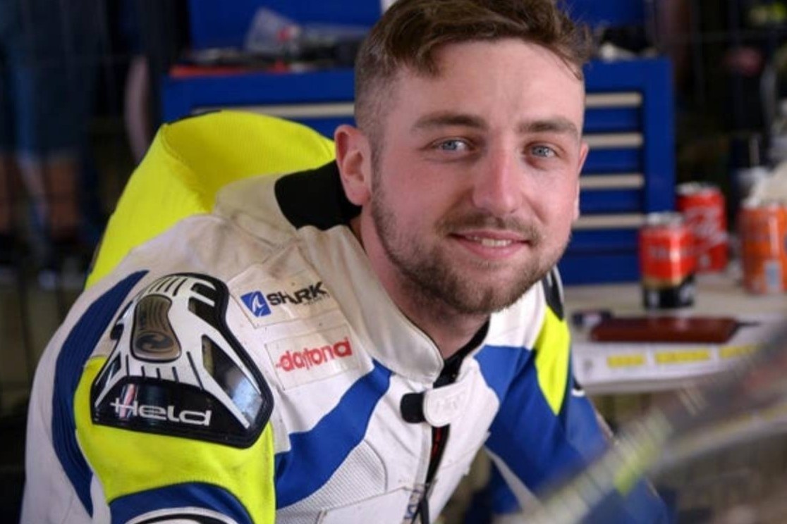 Tay dua nguoi Anh qua doi sau tai nan tham khoc hinh anh