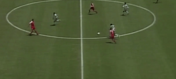 Ban thang solo tu san nha cua cau thu chau A o World Cup hinh anh