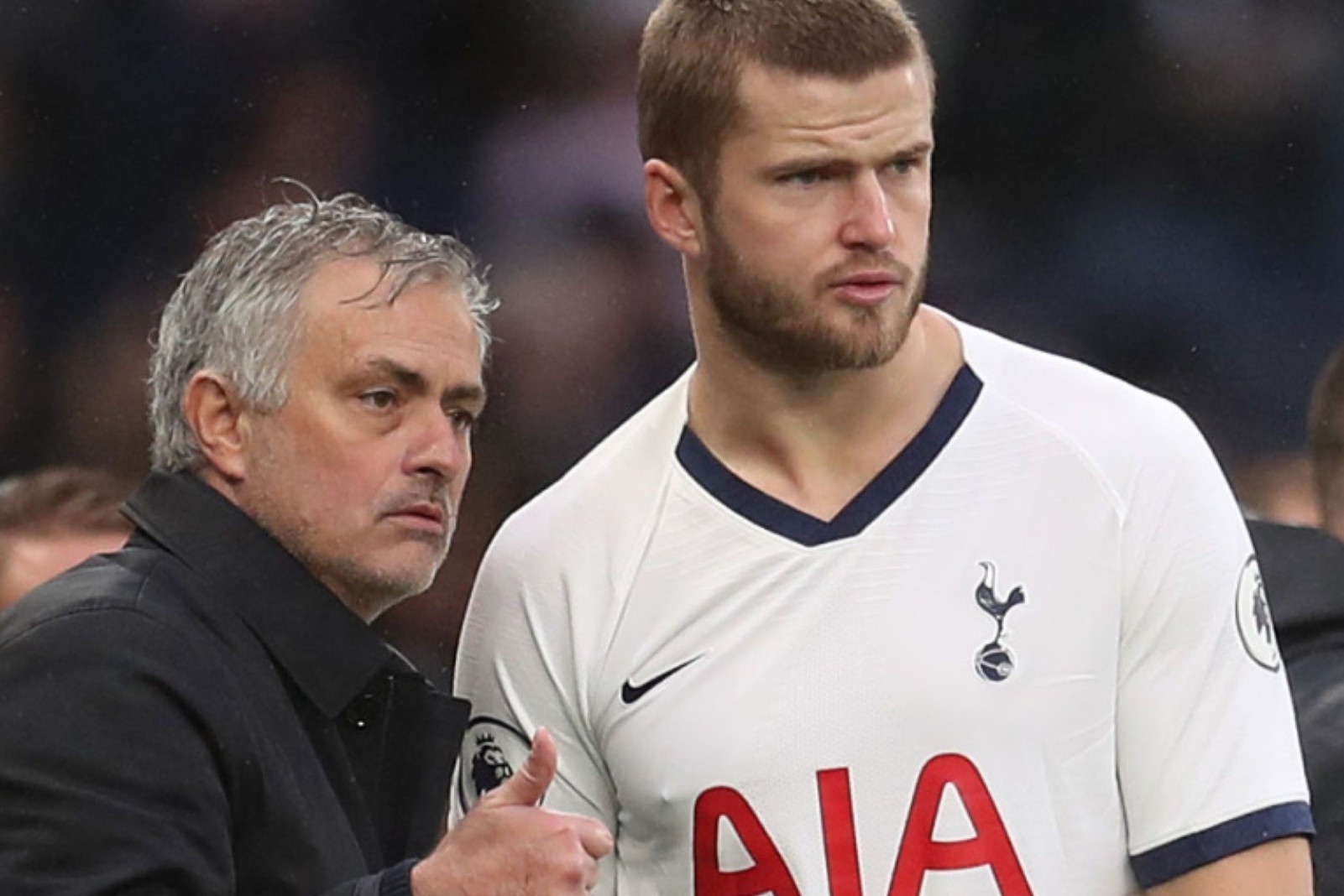 Mourinho mia mai FA vi hoc tro bi cam thi dau 4 tran hinh anh