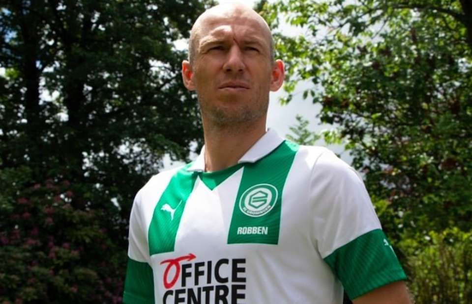 Robben gay an tuong trong ngay tai xuat hinh anh