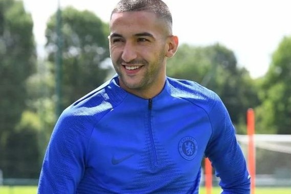 Hakim Ziyech pho dien ky thuat trong buoi tap dau tai Chelsea hinh anh