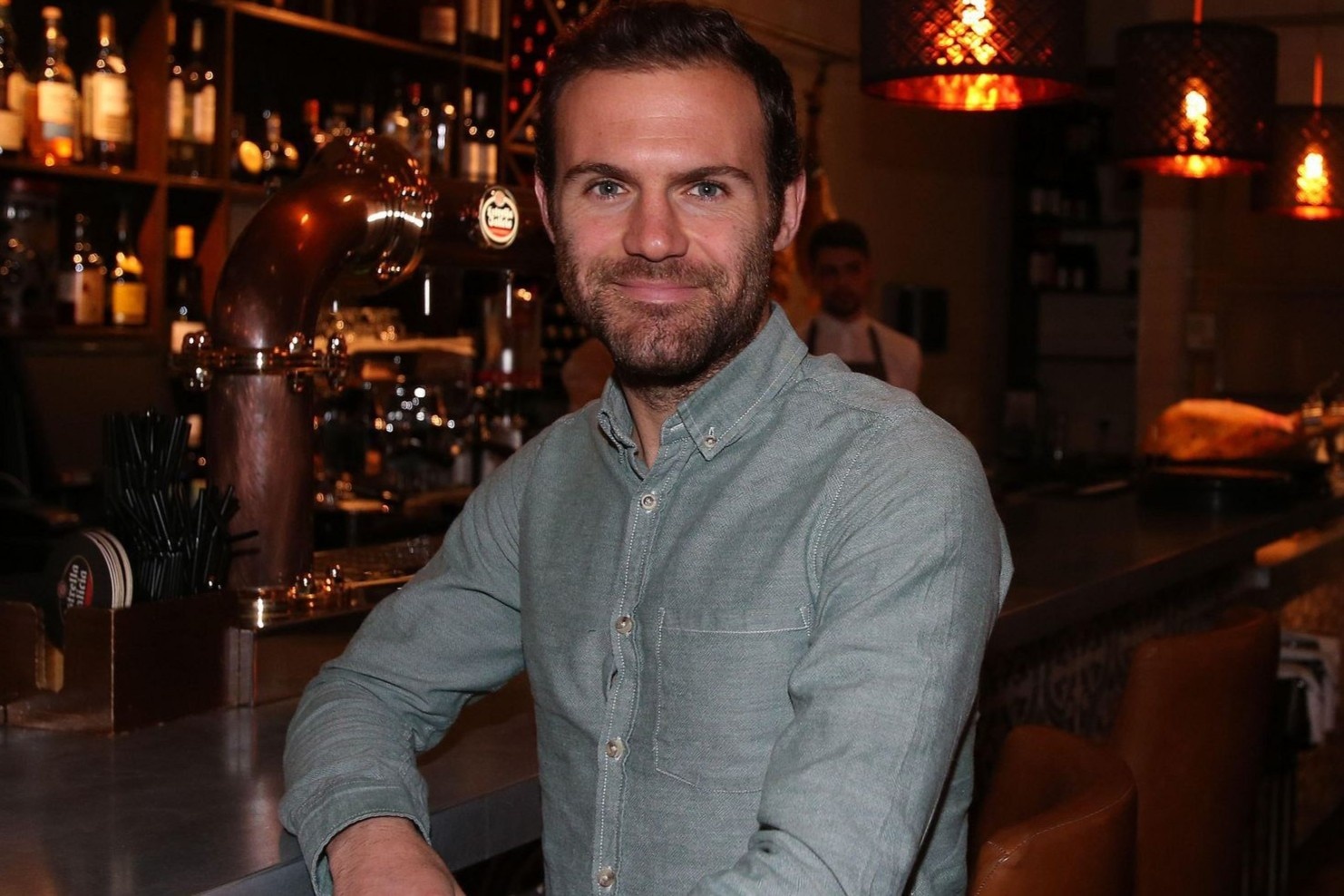 Nha hang cua Juan Mata lo nang du duoc fans MU ung ho hinh anh