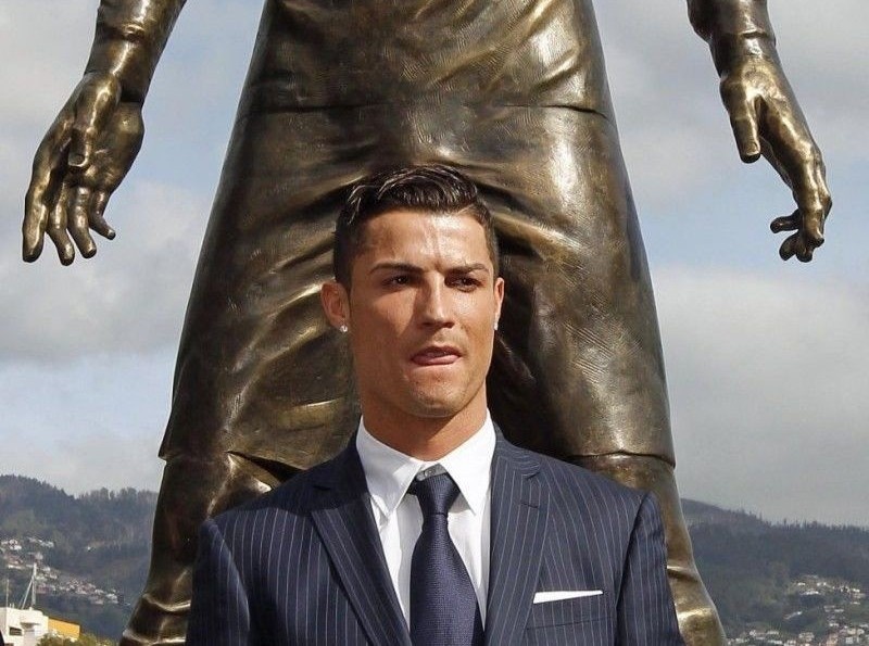 Nghe nhan dieu khac noi tieng nho nan tuong Ronaldo hinh anh