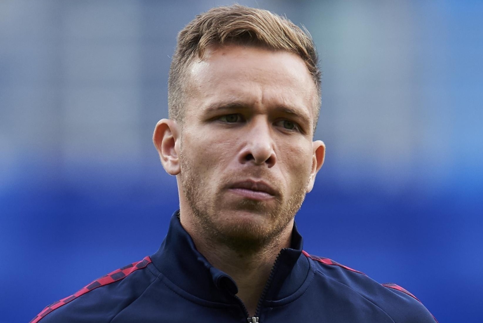 Su noi loan cua Arthur Melo la cai gia Barca phai tra hinh anh