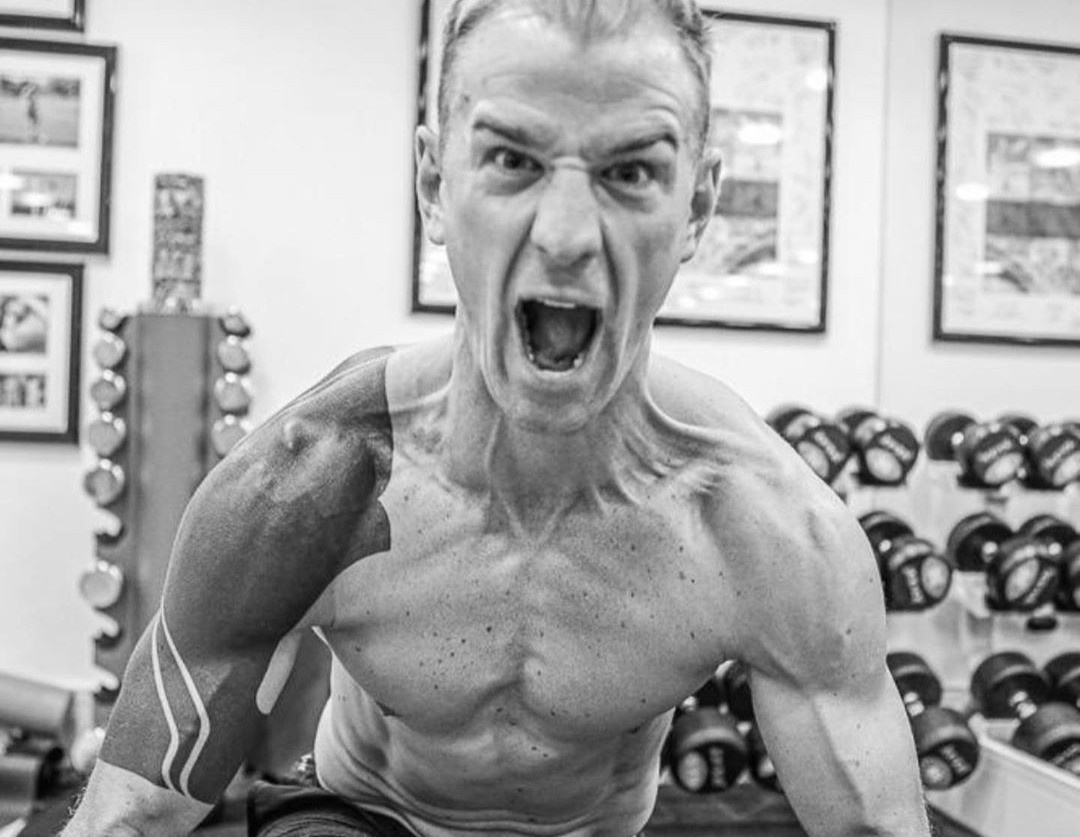 Joe Hart lot xac ve co bap, mong thoat canh that nghiep hinh anh