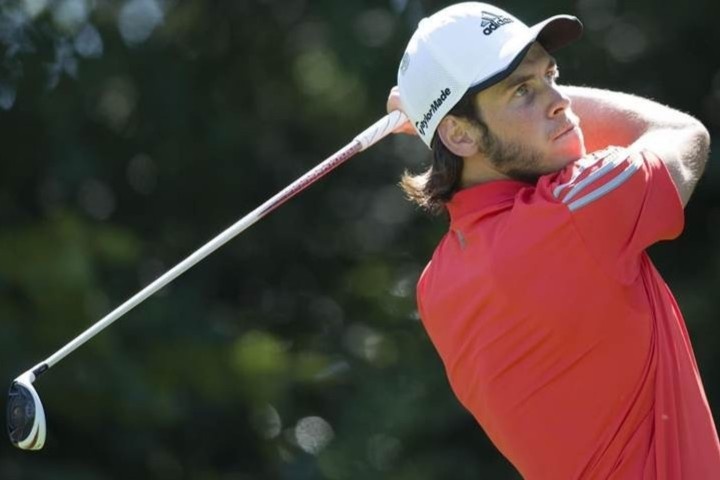 Bale di danh golf de choc tuc HLV Zidane va Real hinh anh