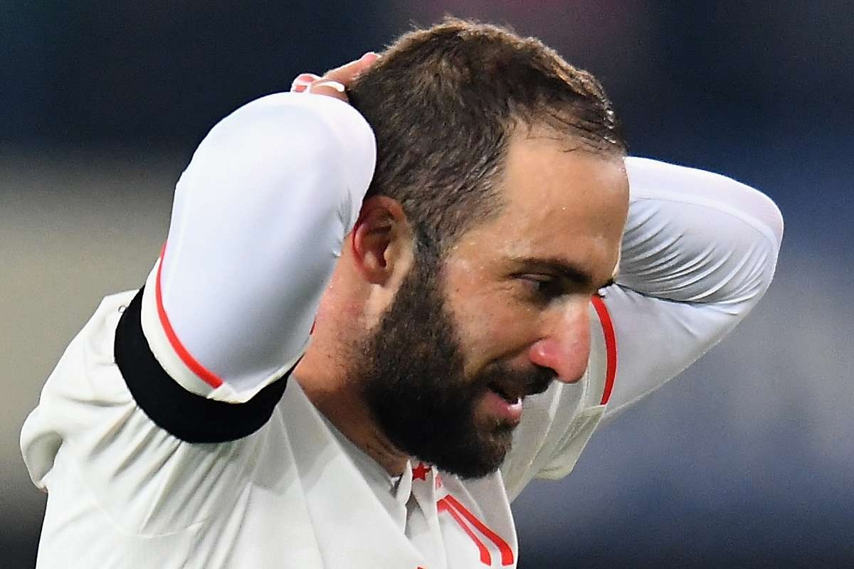 Pirlo muon thanh ly 9 cau thu Juve hinh anh