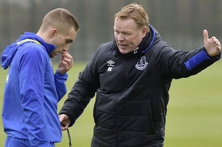 Cuu sao Barca: 'Koeman khong day toi duoc cai gi' hinh anh