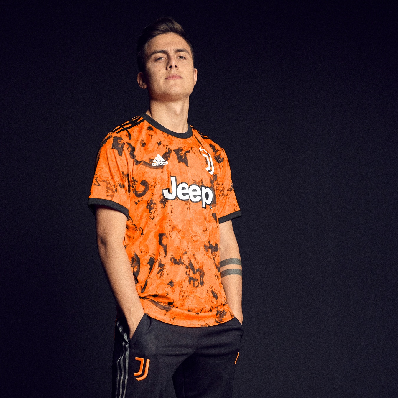 ao dau Juventus anh 5