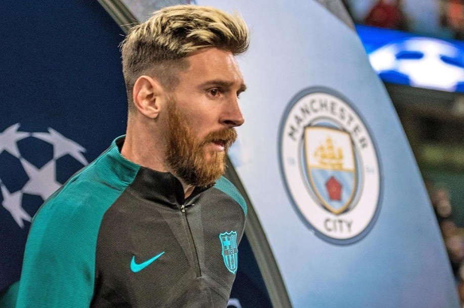 Man City lai khieu chien UEFA neu mua Messi hinh anh