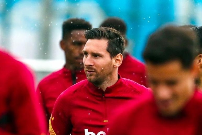 Messi va Coutinho tro lai tap cung dong doi hinh anh