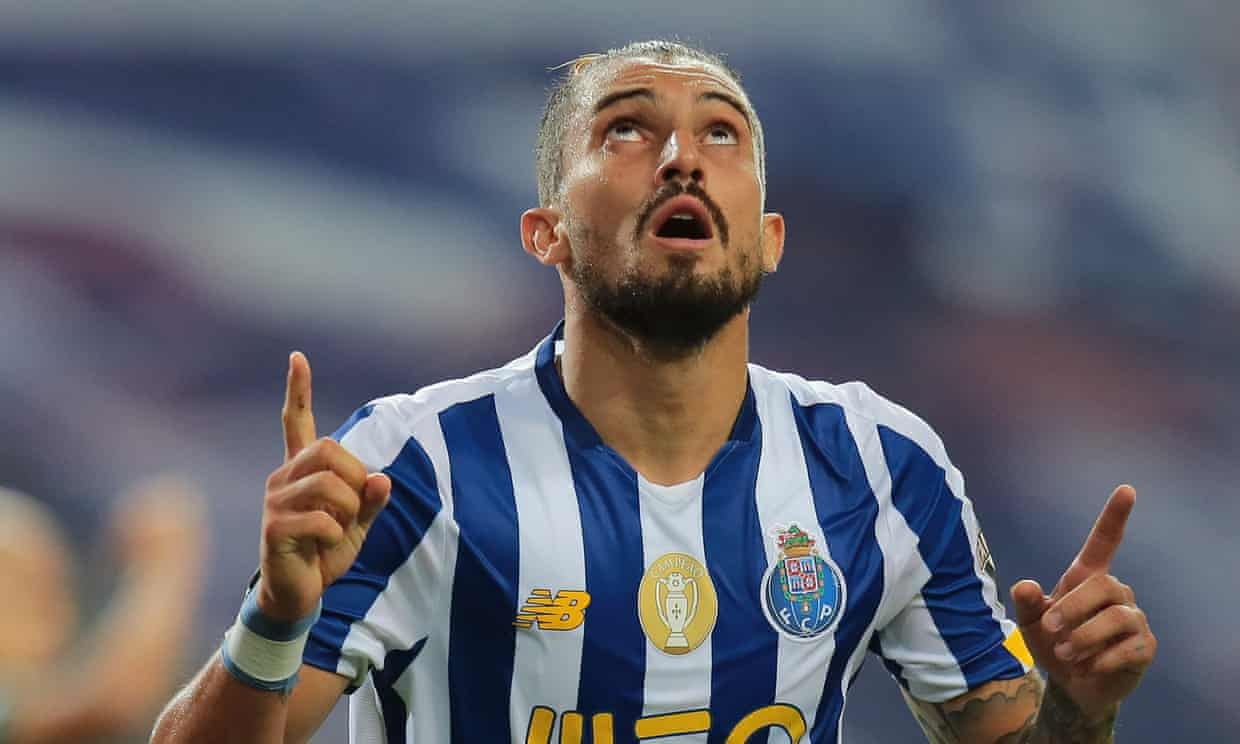 MU sap chi 25 trieu euro de mua hau ve nguoi Brazil hinh anh