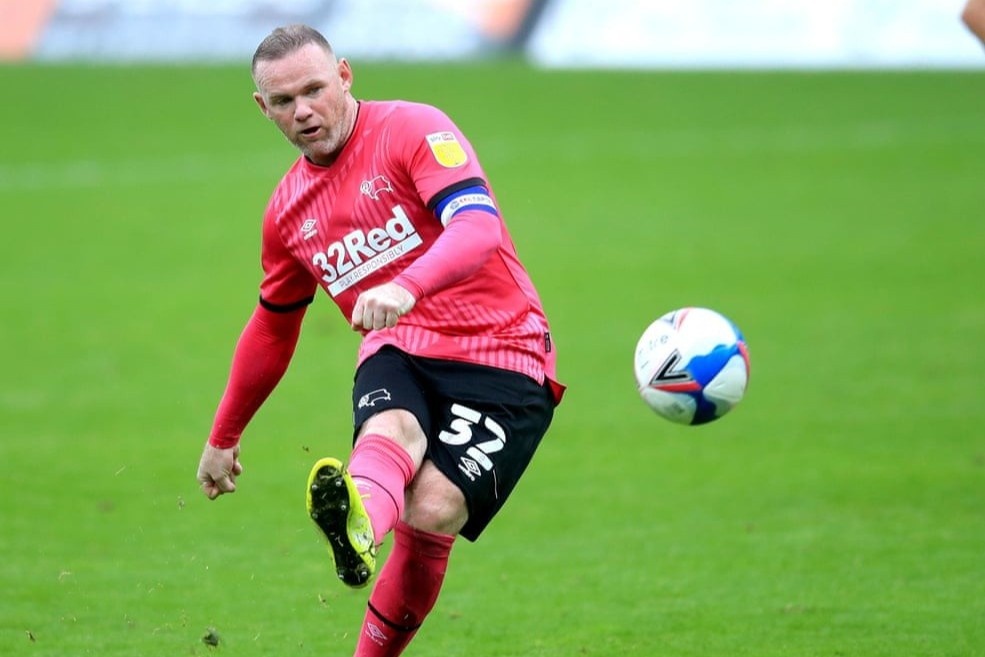 Rooney sut phat ghi ban giup doi nha chien thang hinh anh