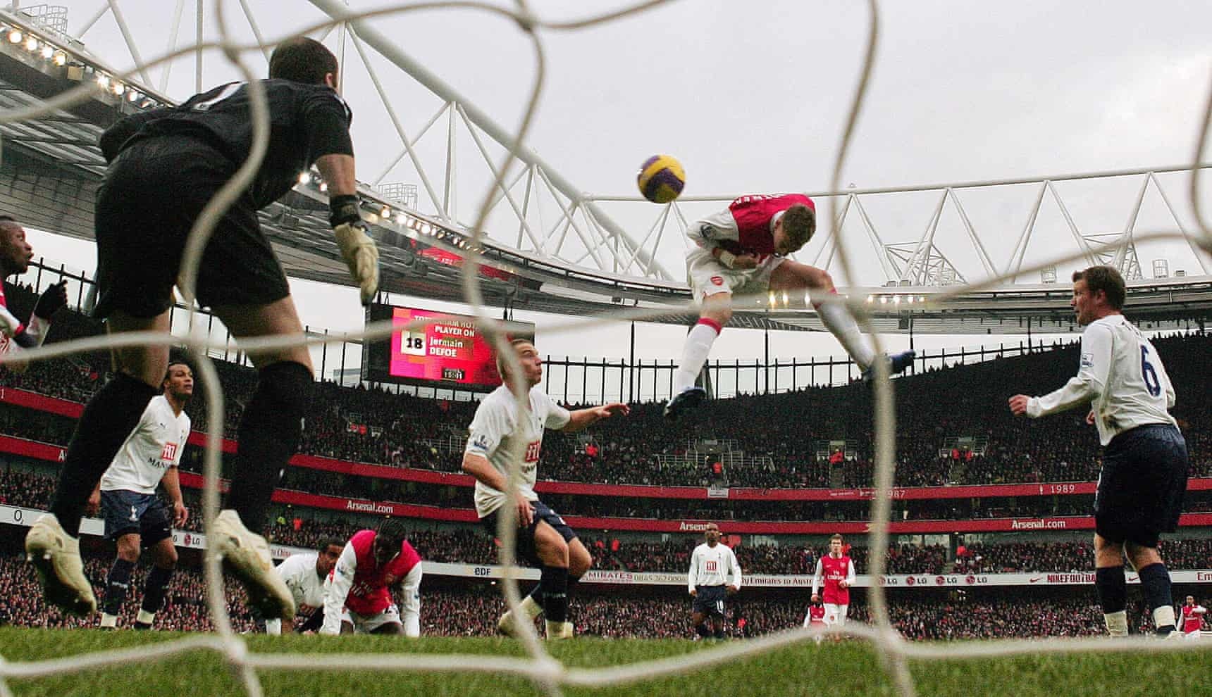 Nicklas Bendtner anh 3