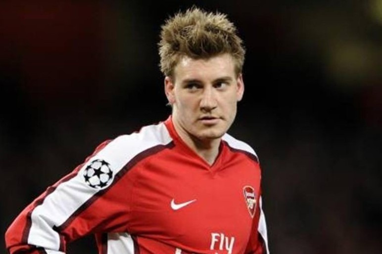 Bendtner mat su nghiep vi loi song buong tha hinh anh