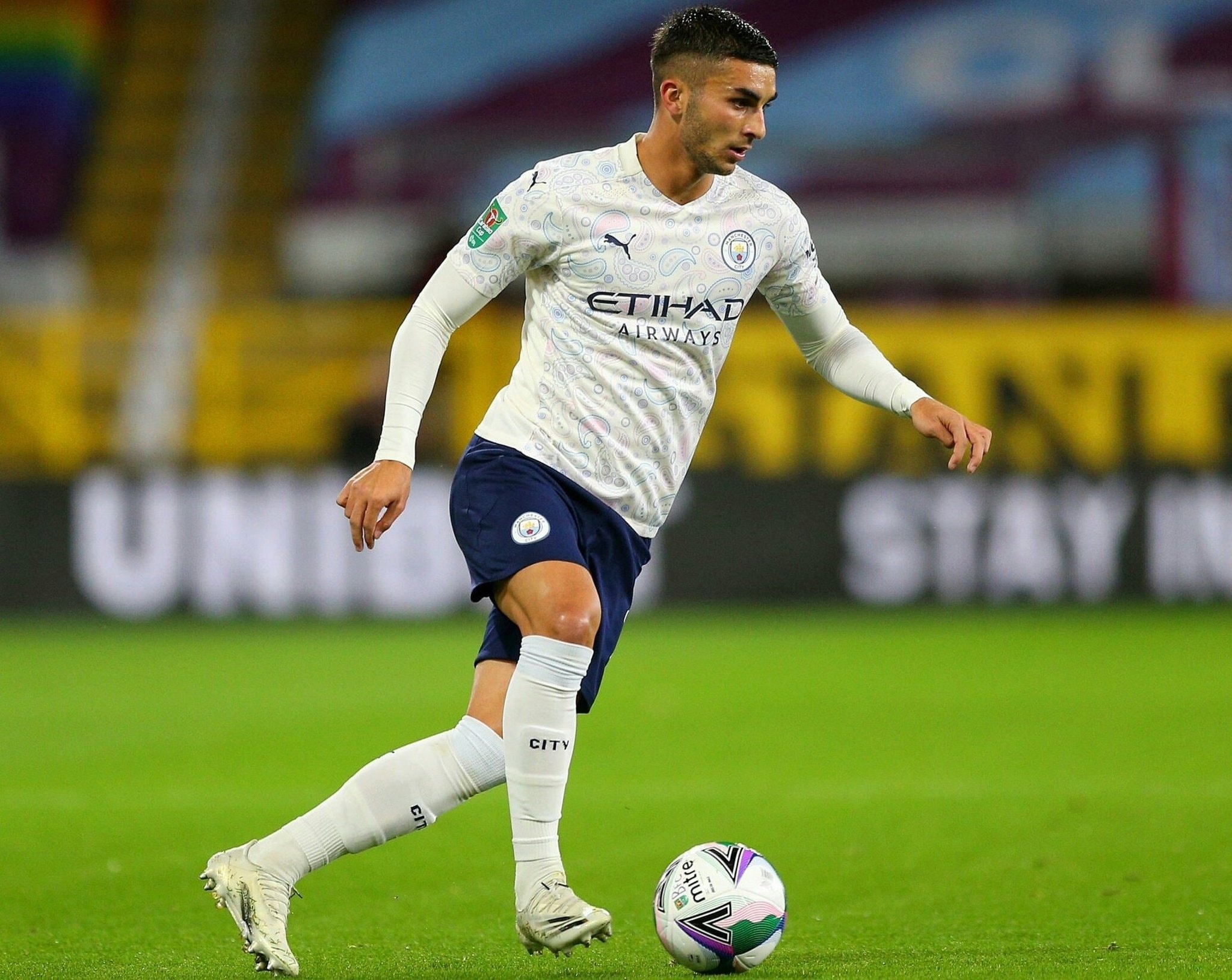 Golden Boy 2020 anh 3