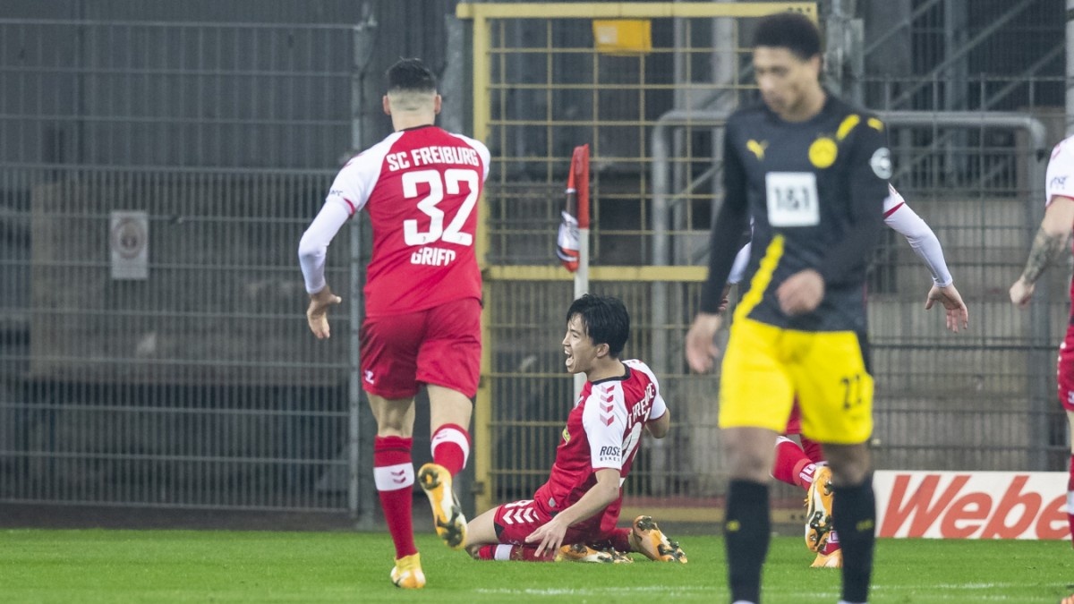 Youssoufa Moukoko anh 5