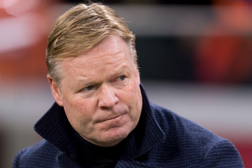 Barca tra gia vi Koeman hinh anh