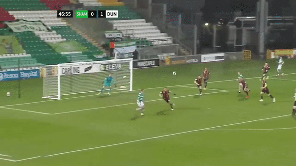 Cau thu tang bong ghi ban nhu Bergkamp hinh anh