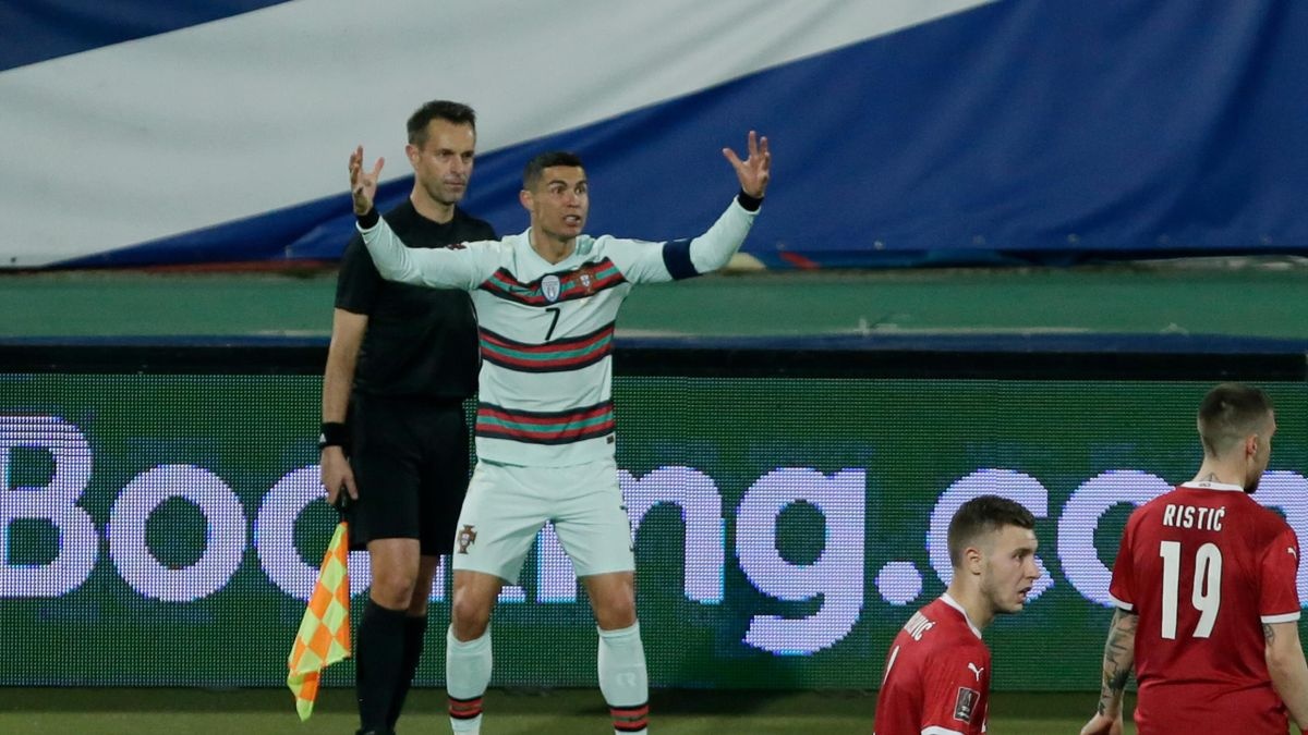 Cristiano Ronaldo anh 1