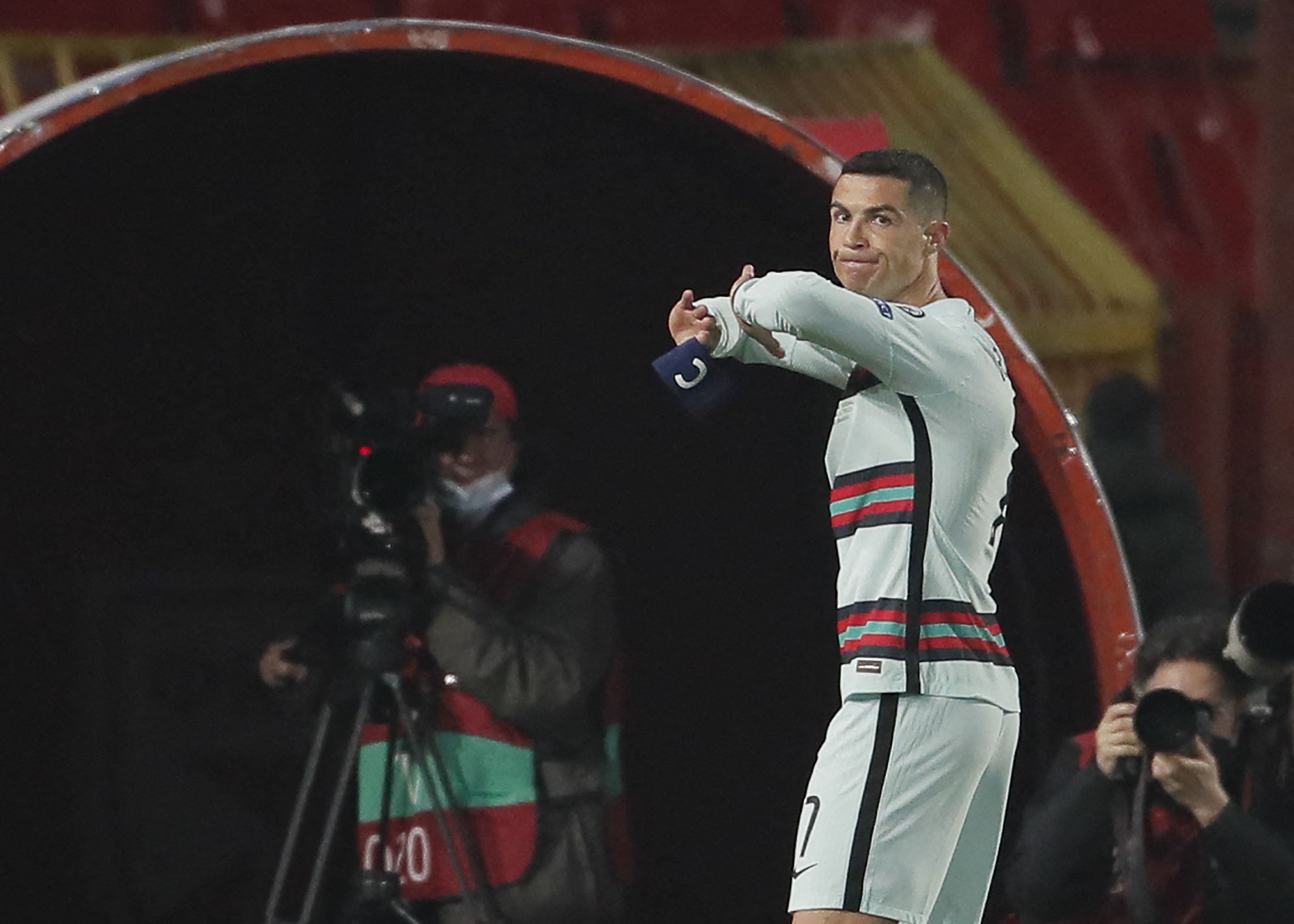 Cristiano Ronaldo anh 9
