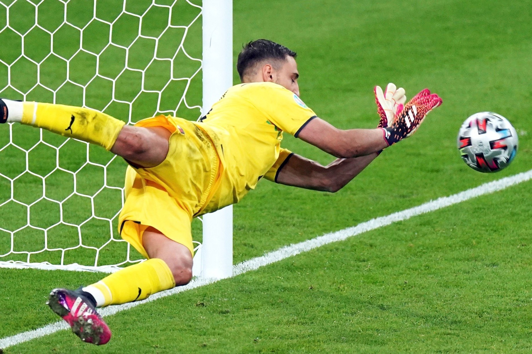 Den luc FIFA thay doi luat da luan luu? hinh anh