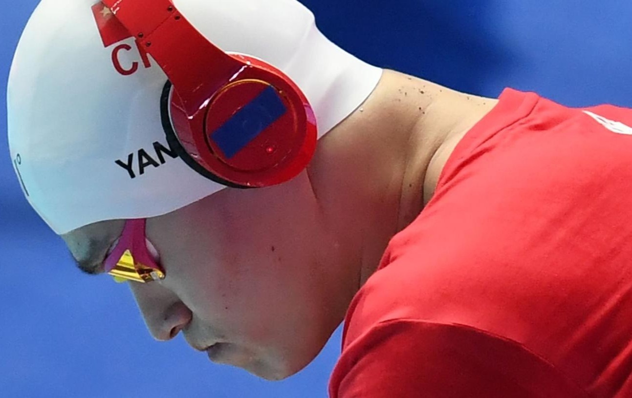 Boi loi Trung Quoc no luc tim lai chinh minh hinh anh