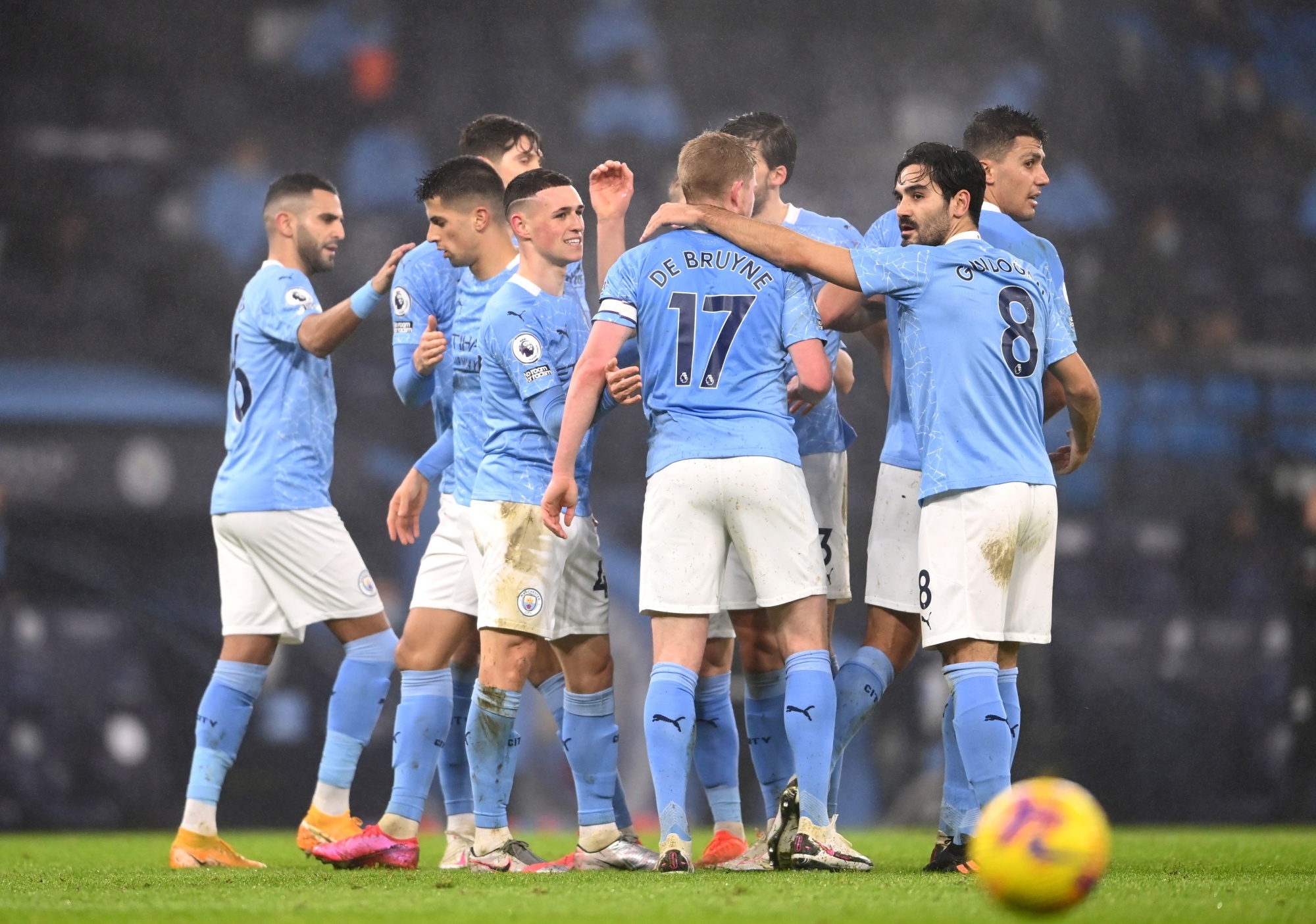 chuyen nhuong bong da anh 1