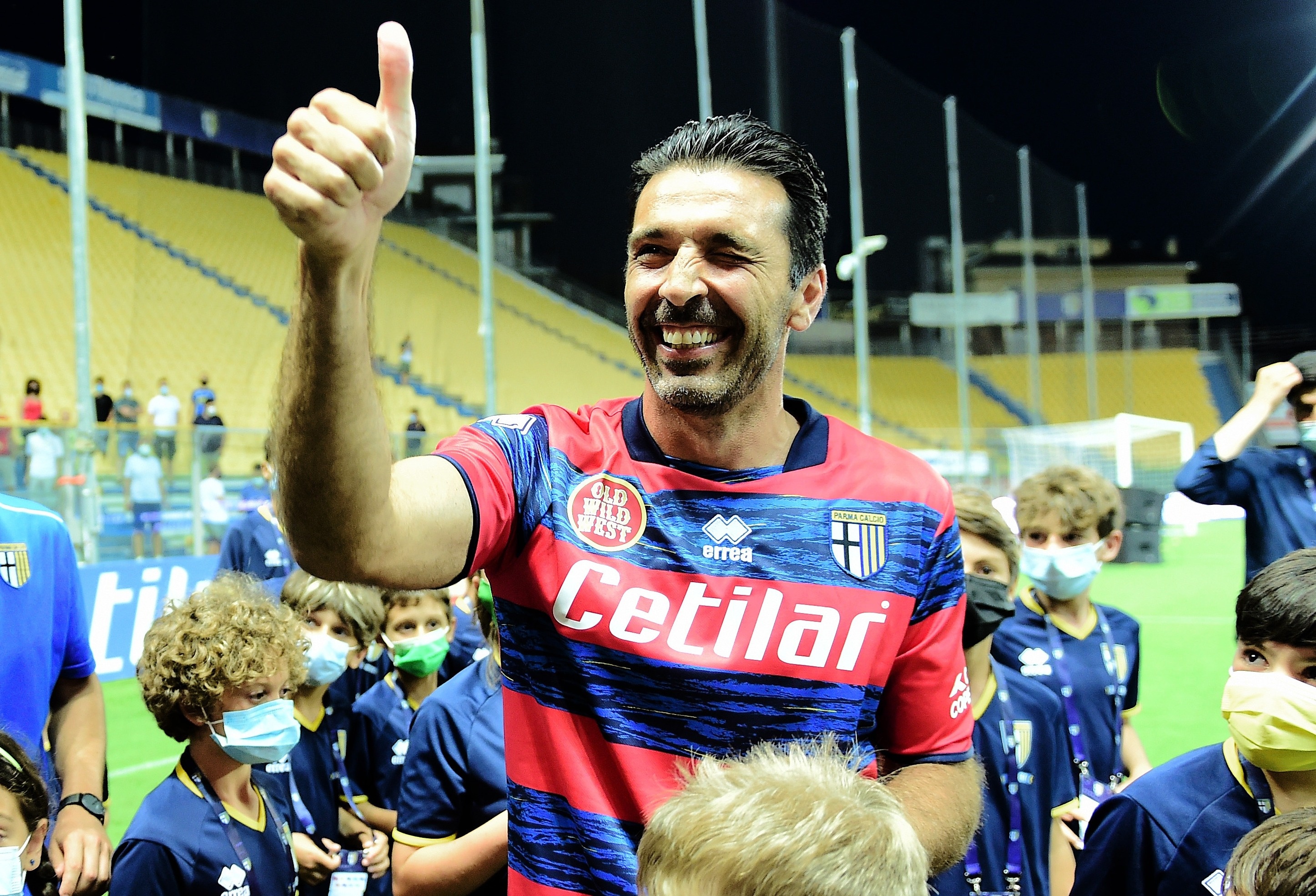 Aaron Ramsdale anh 8