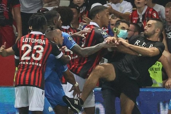 Derby hon loan va quyet dinh tranh cai cua bong da Phap hinh anh