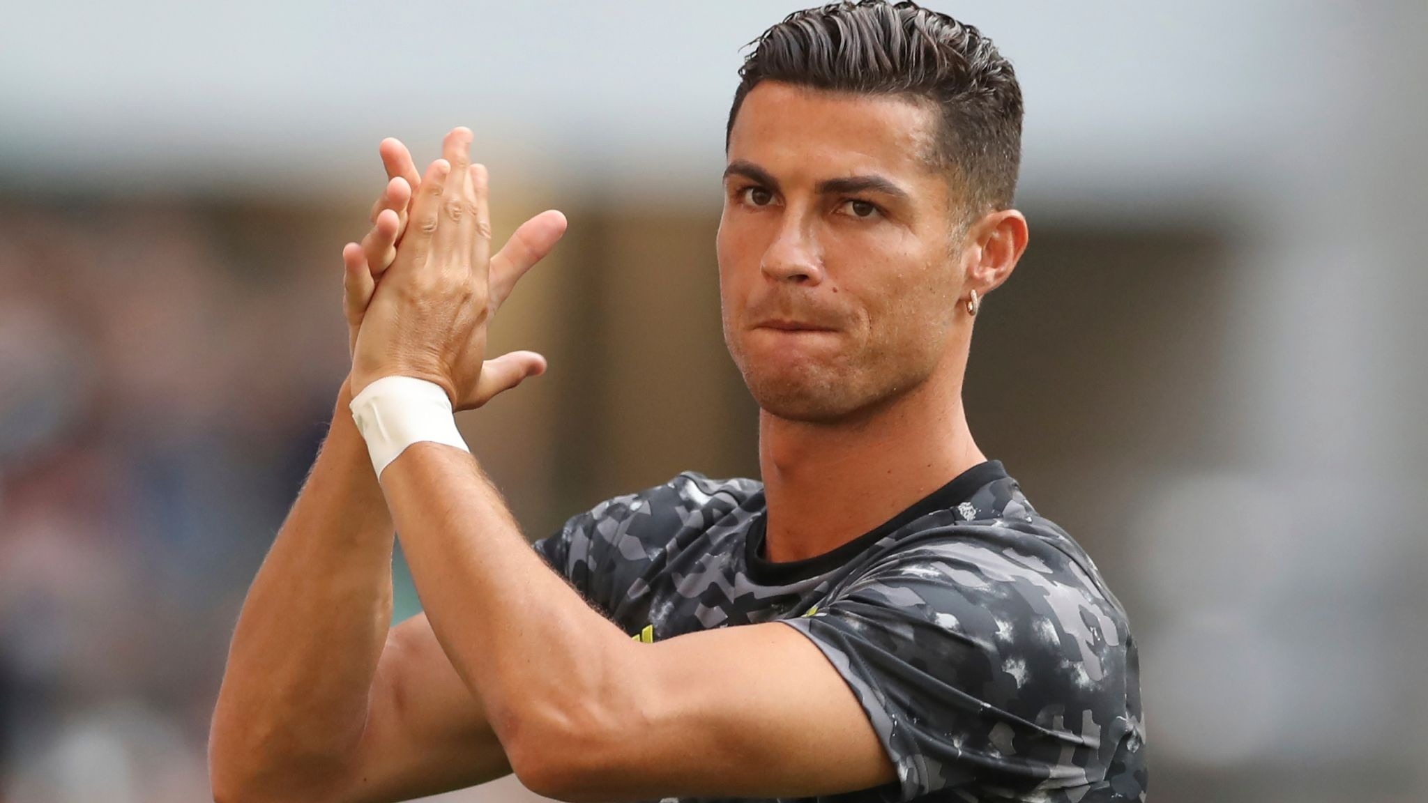 Cristiano Ronaldo anh 1