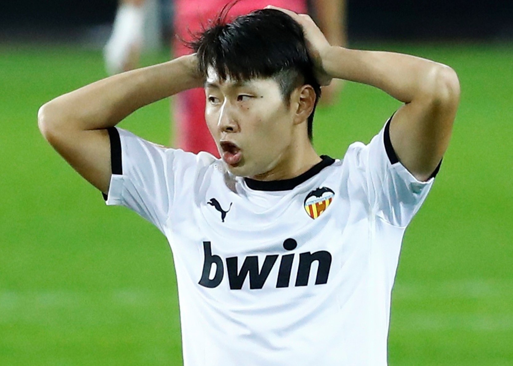 Tai nang tre Han Quoc tan mong tai Valencia hinh anh