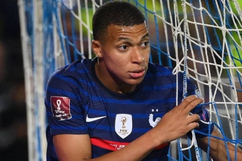 Mbappe mo nhat trong tran hoa cua tuyen Phap hinh anh