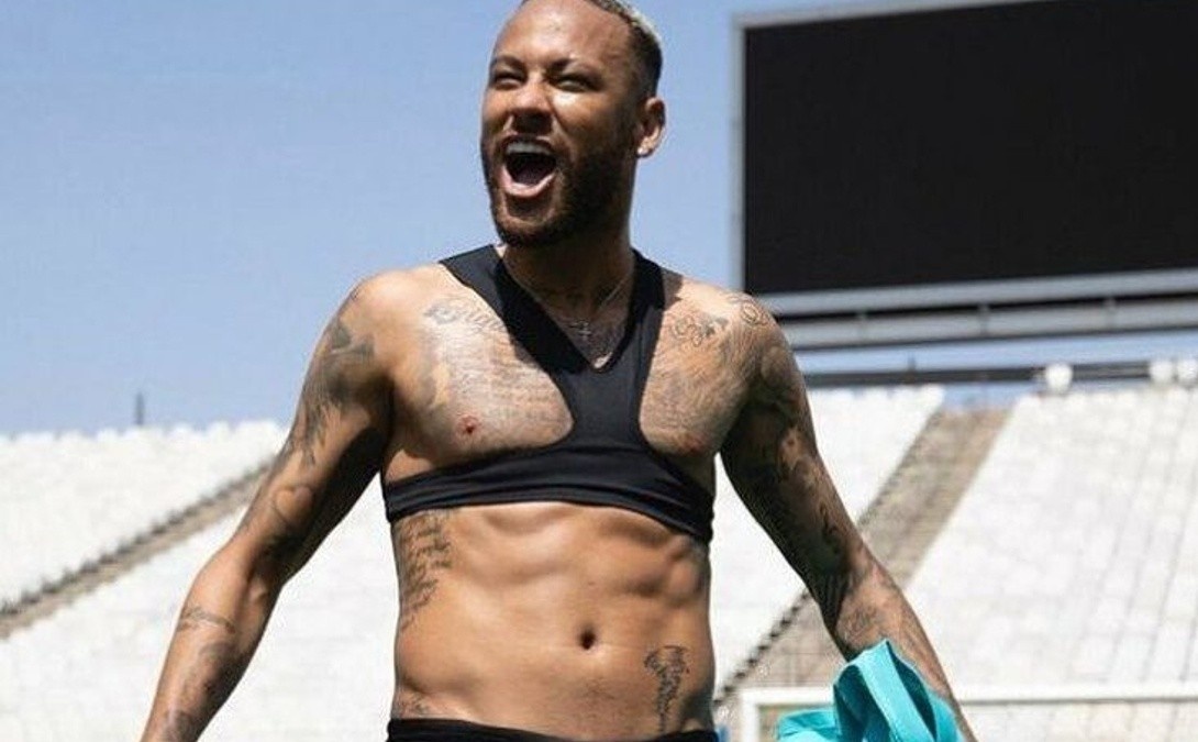 Neymar khoe co bung sau khi bi che thua can hinh anh