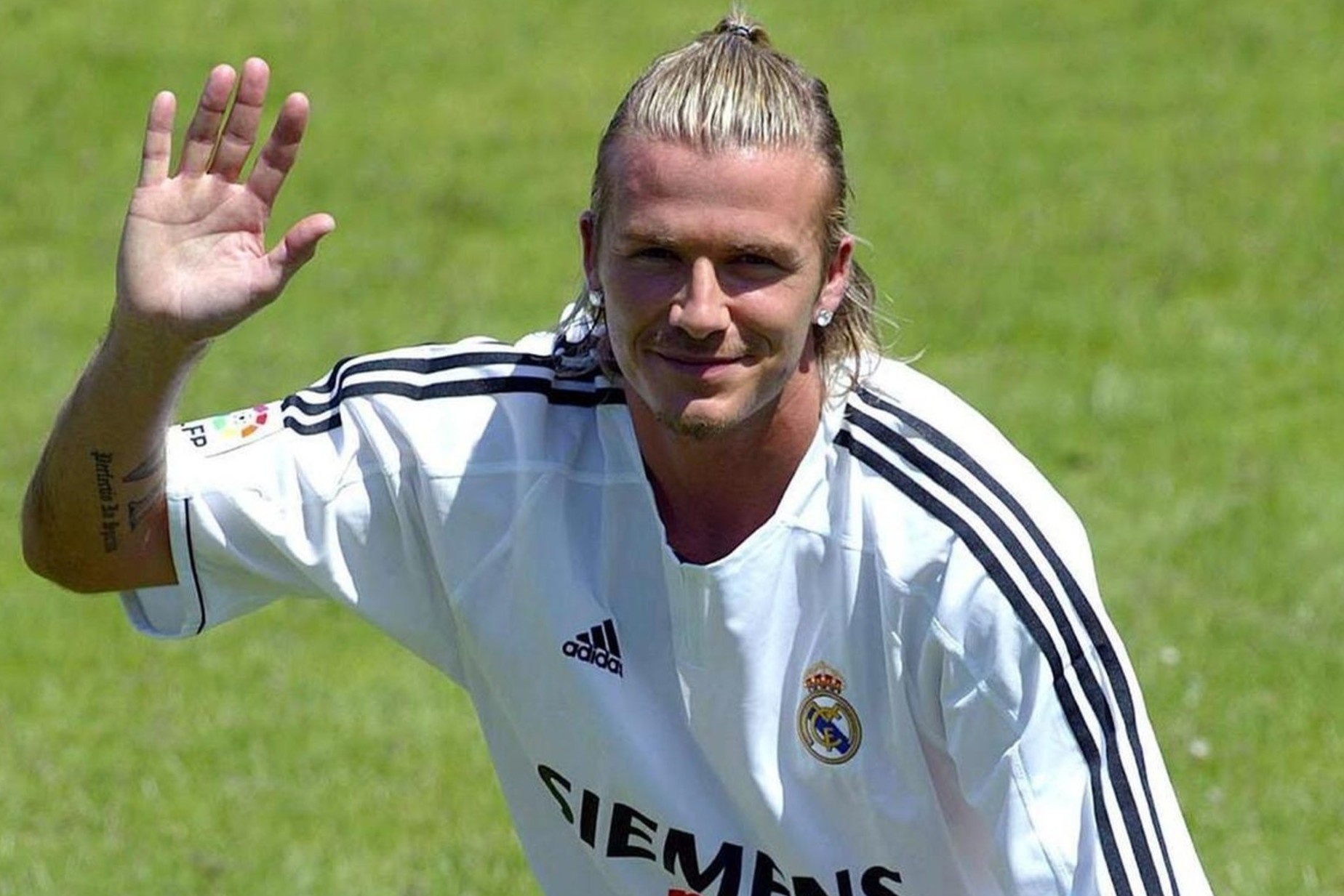 Barcelona tung mua hut Beckham hinh anh