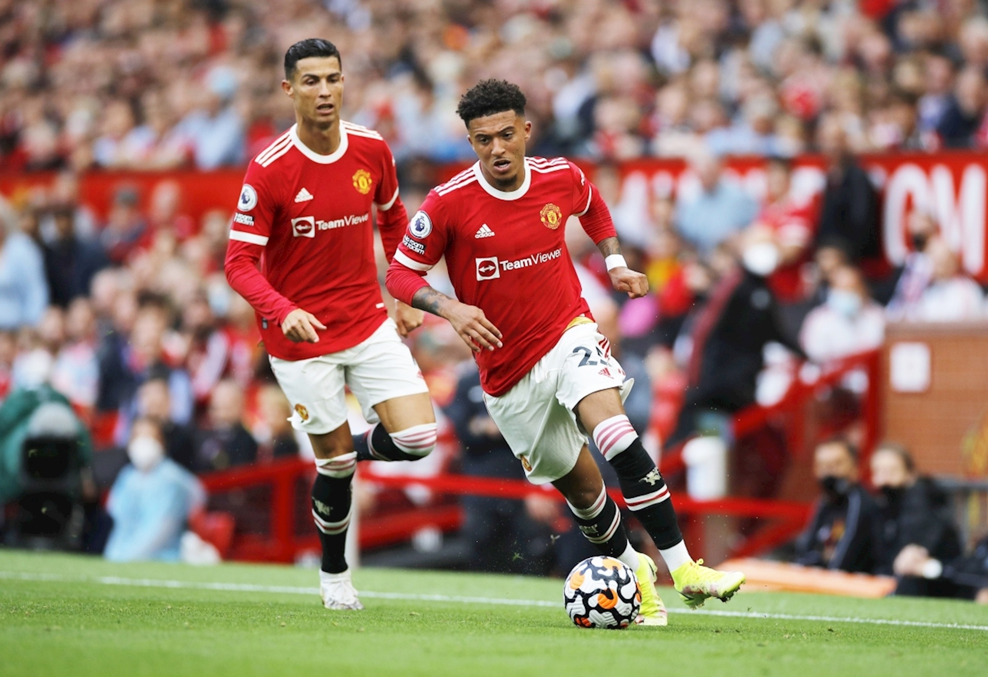 Cristiano Ronaldo anh 1