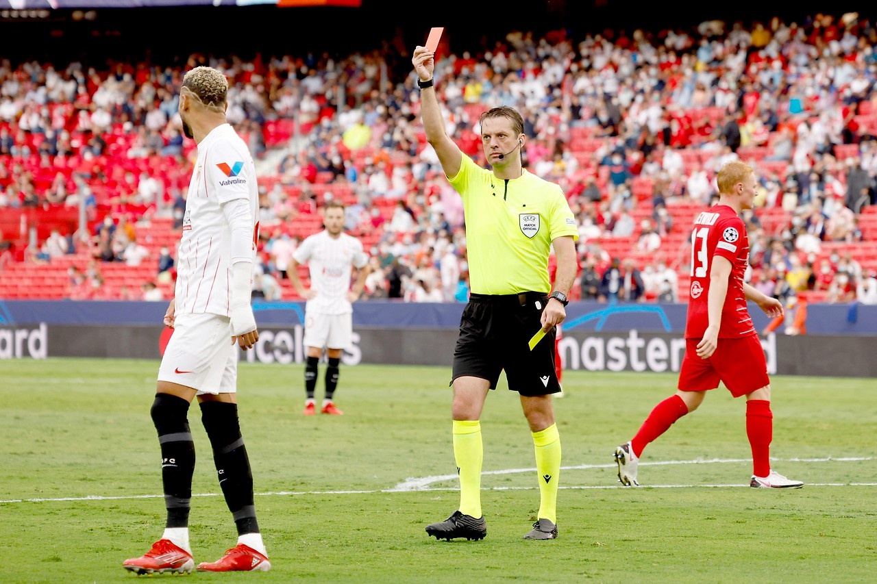 Champions League anh 8