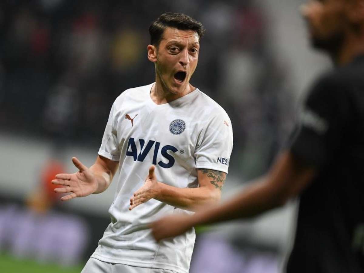 Mesut Ozil anh 6