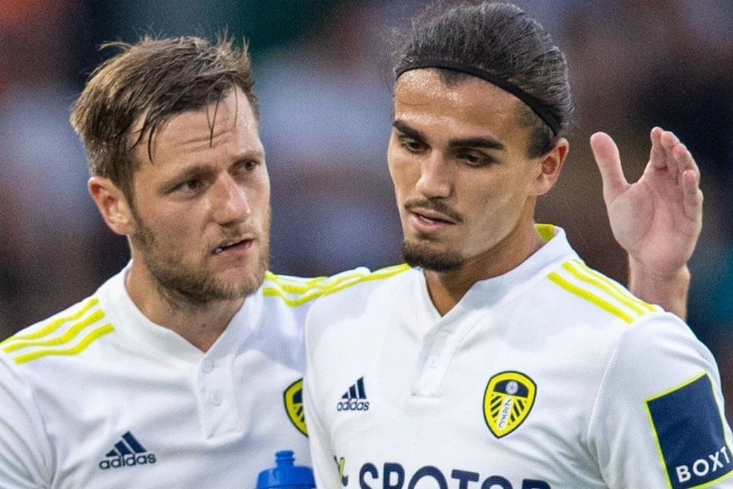 Khoi dau dang lo cua Leeds United hinh anh